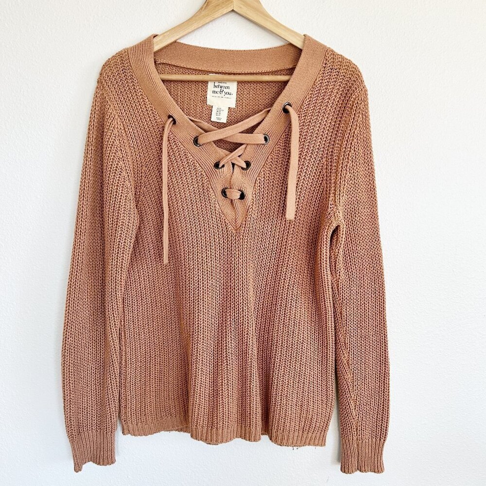 Between Me & You Sweater Oversize Lace Up Thick Knit Pullover Camel